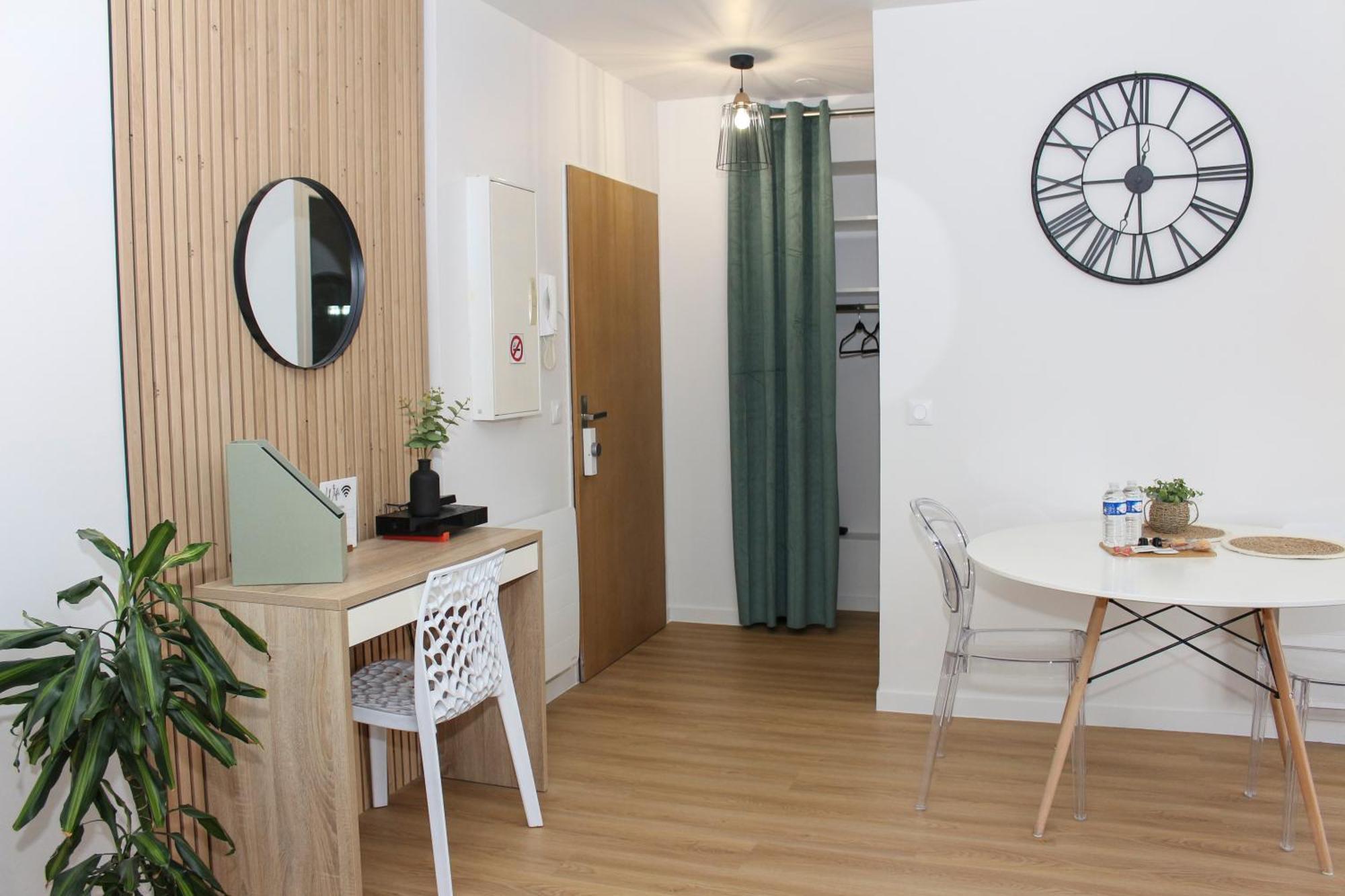 Appartement Entier *Au Pied De La Gare* Juvisy-sur-Orge Exterior foto